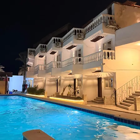 Seven Heaven Hotel Dahab And Diving Center